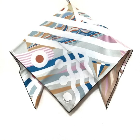 Hermes Accessories - HERMES Carre 90 Scarves